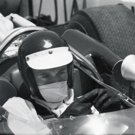 Concentration dans le cockpit de la Lotus 38 à Indinapolis 1965... Concentration dans le cockpit de la Lotus 38 à Indinapolis 1965...